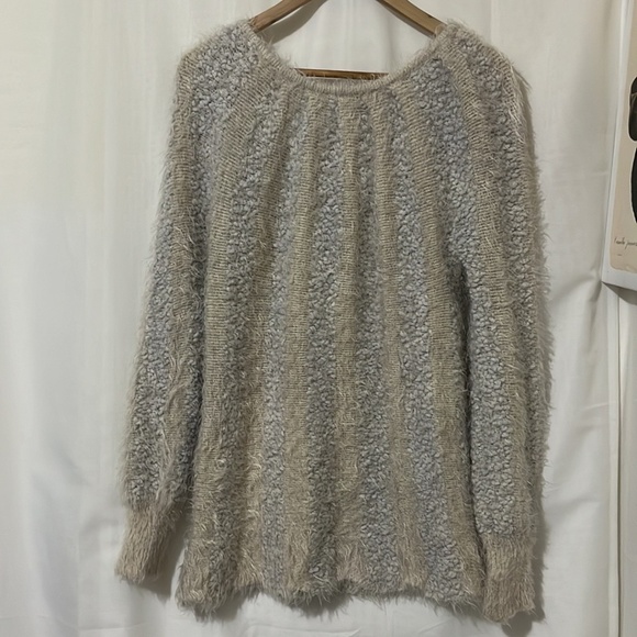 QED London Soft Long Sleeve Rounded Neck Sweater - Picture 5 of 5